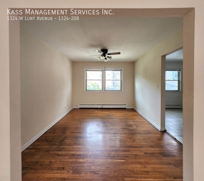 Building Photo - 1324 W Lunt Ave