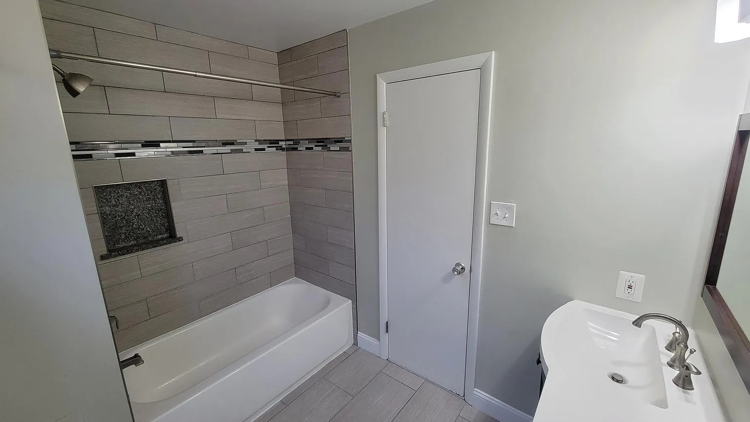 Master bath - 648 15th St S