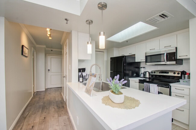 Building Photo - 3525 Sage Rd