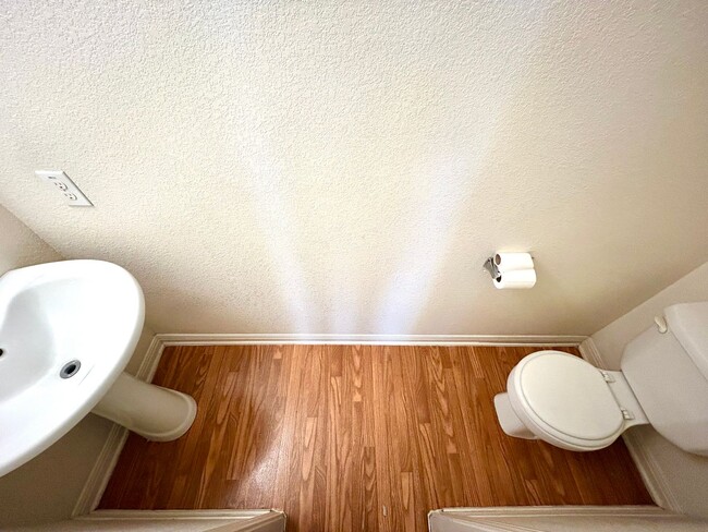 Building Photo - Bright & Beautiful Two-Story Home in Canyon Crossing with Fenced Backyard!