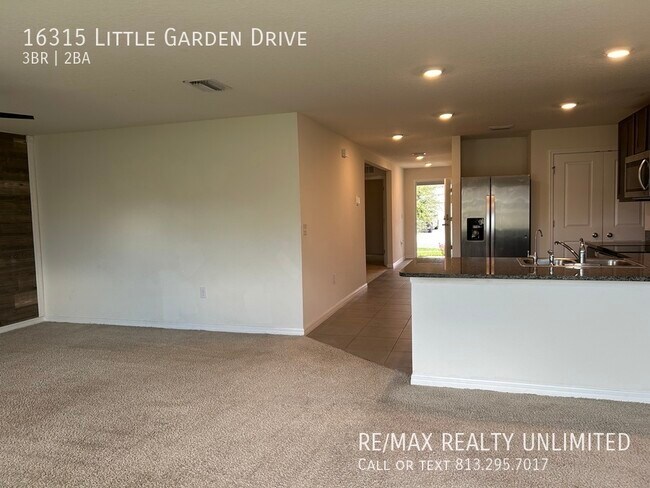 Building Photo - 16315 Little Garden Dr
