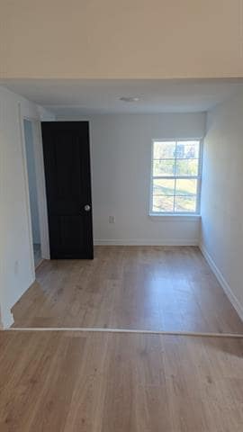 Building Photo - 216 W 9th St