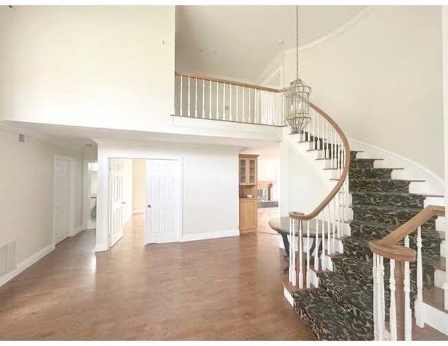 Building Photo - 19852 E Round Hill Ln