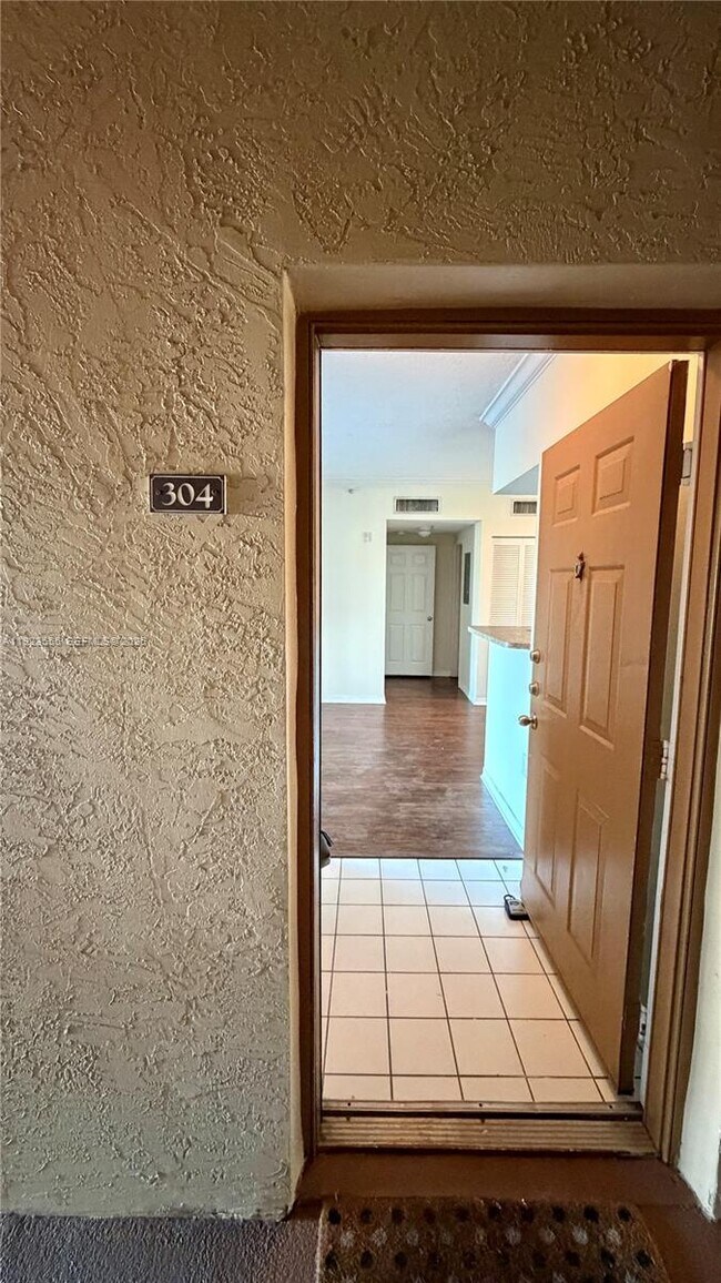 Building Photo - 151 SW 117th Ave