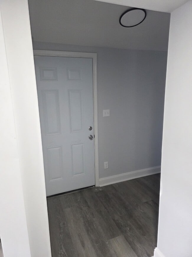 Building Photo - 1745 1st Ave