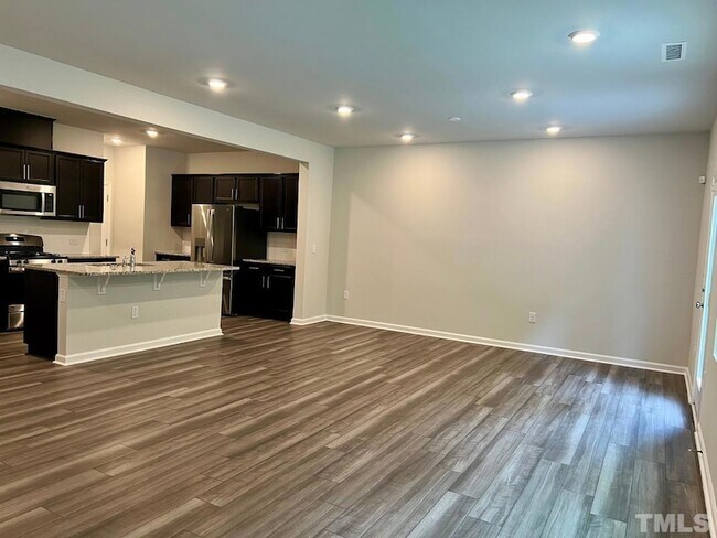 Building Photo - 212 Hiking Hl Ln