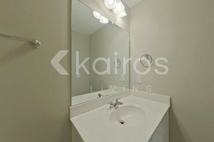 Building Photo - 862 Silent Barge Cv