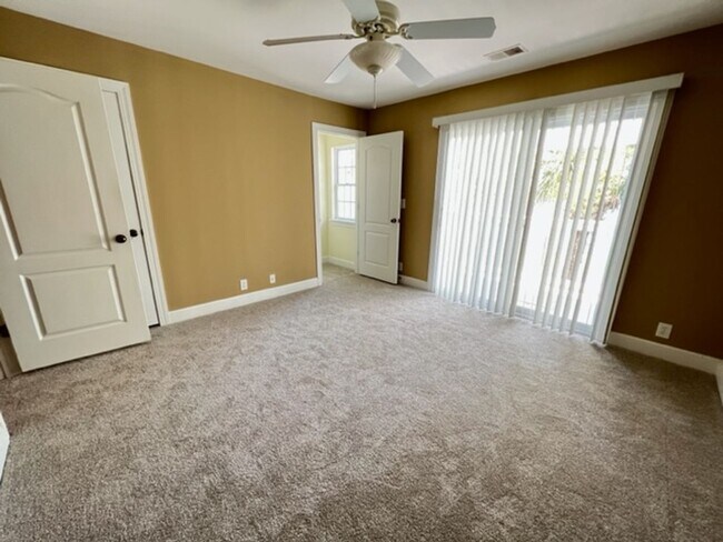 Building Photo - 3 Bedroom 3.5 Bath Townhouse in Whitney Lakes - Johns Island