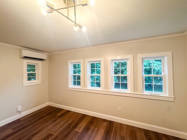 Building Photo - Gorgeous Bath 3BR/2BA Home for RENT! $2700