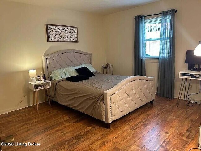 Building Photo - 240 Breckenridge Ln