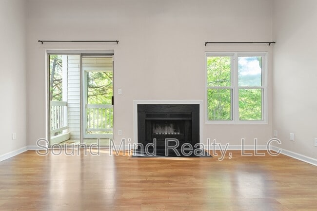 Building Photo - 6001 Winterpointe Ln