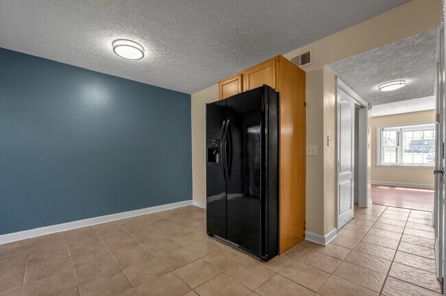 Building Photo - 139 Regency Point Path