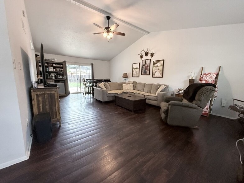 Building Photo - 5229 Goodman Dr