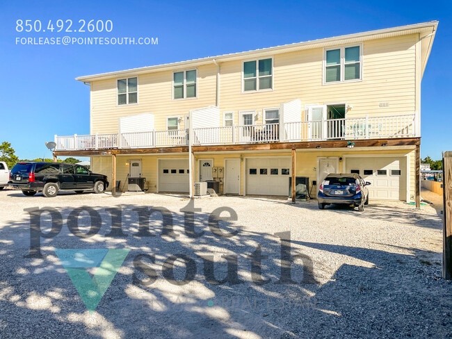 Building Photo - 13948 River Rd