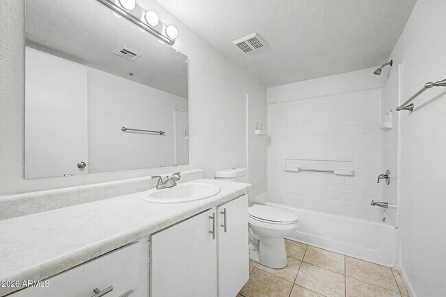 Building Photo - 16033 N 25th St