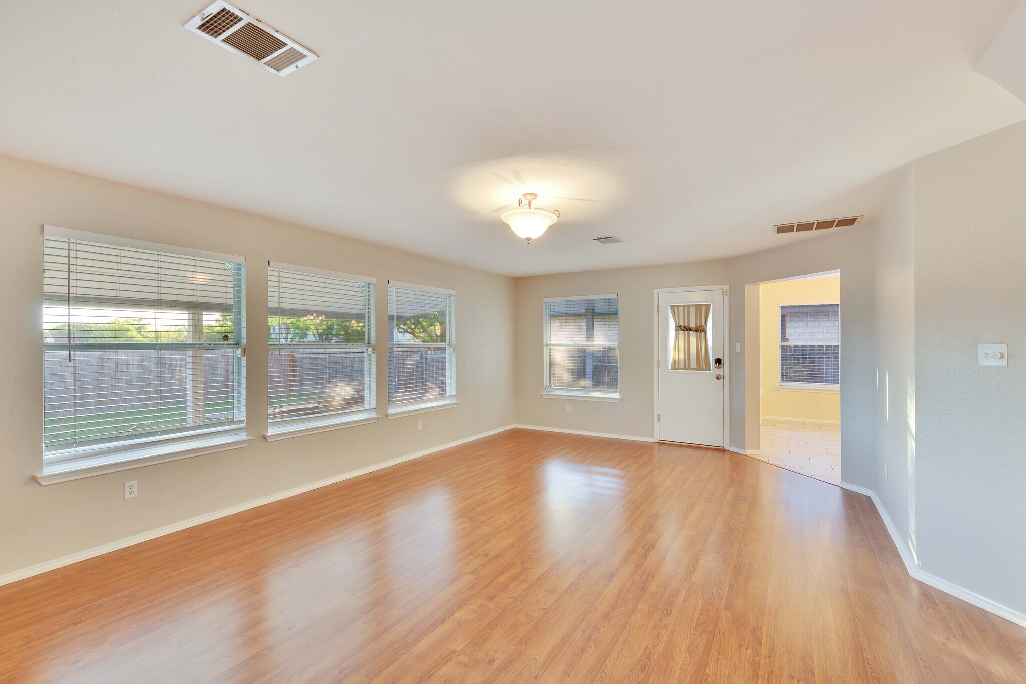 Building Photo - 3201 Mocha Trl