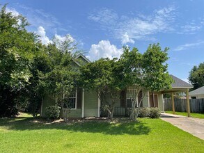 Building Photo - 2 Bed, 2 Bath Home for Rent in Barnett Bend