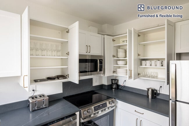 Building Photo - 1284 Beacon St