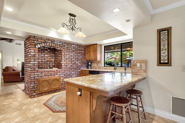 Building Photo - 1607 S Timmy Ave