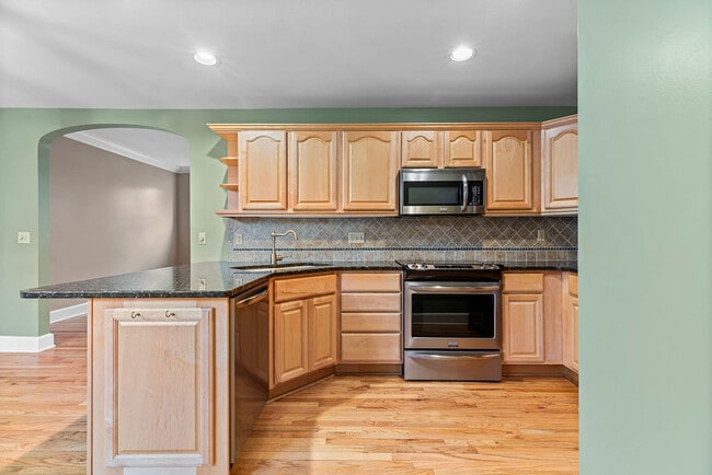 Building Photo - 44 Jordan St