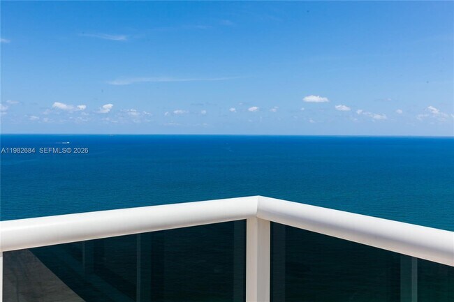 Building Photo - 1800 S Ocean Dr