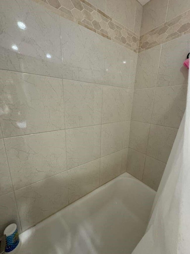 Building Photo - 1726 NW 82nd Ave