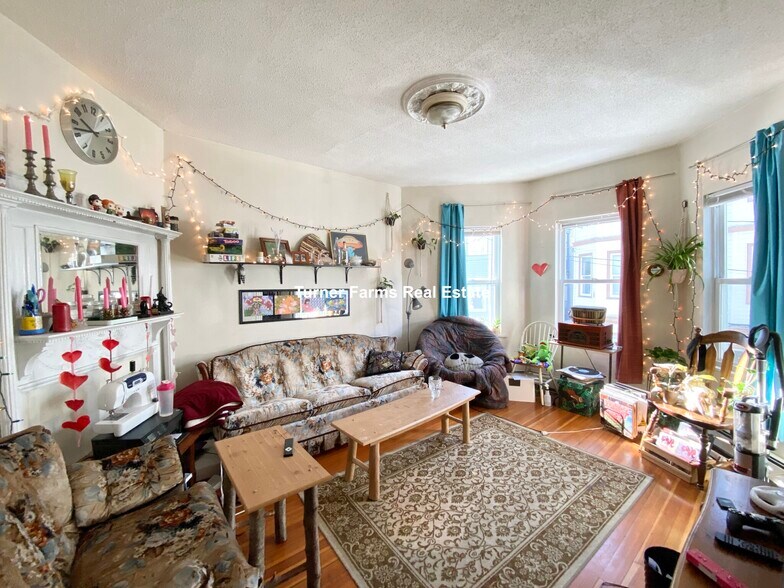 Building Photo - 34 Darling St