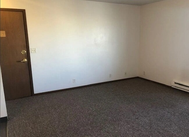 Building Photo - 1216 S G Ave