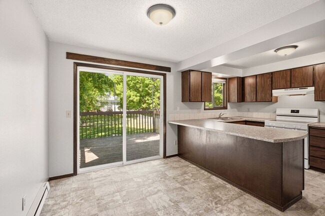 Building Photo - 2705 N Robie Ct