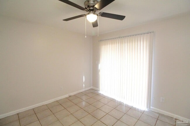 Building Photo - 1455 Acorn Ln