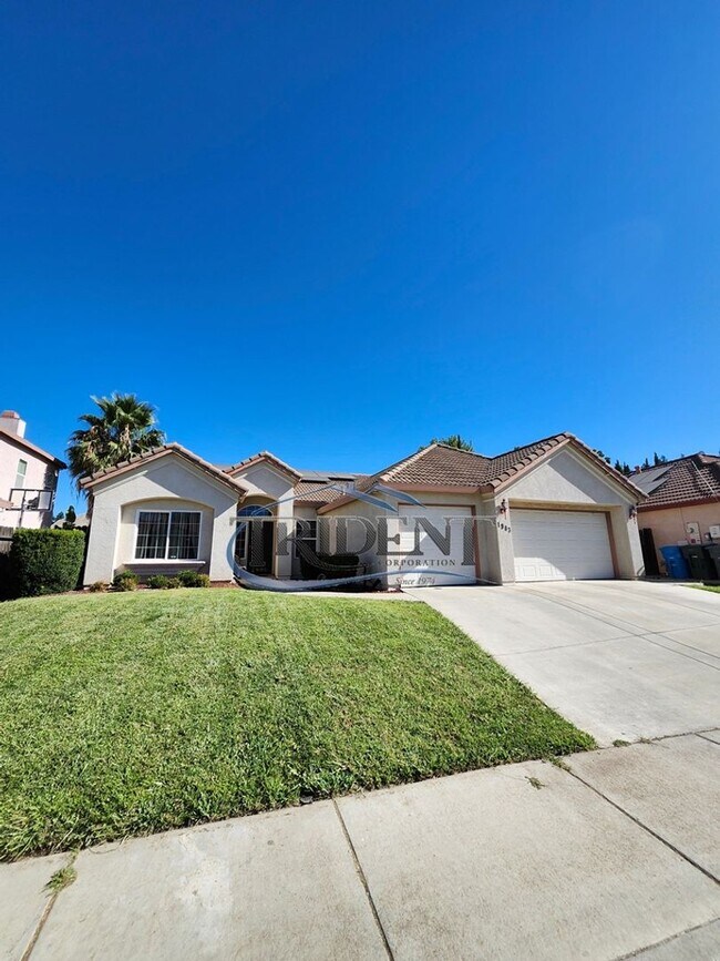 Primary Photo - 4 bedroom 2 bath locaded in a cultisac