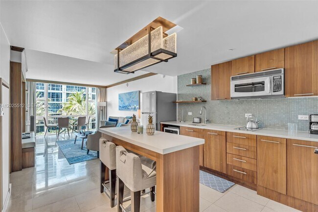 Building Photo - 6801 Collins Ave
