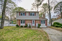 Building Photo - Great Location in Williamsburg!