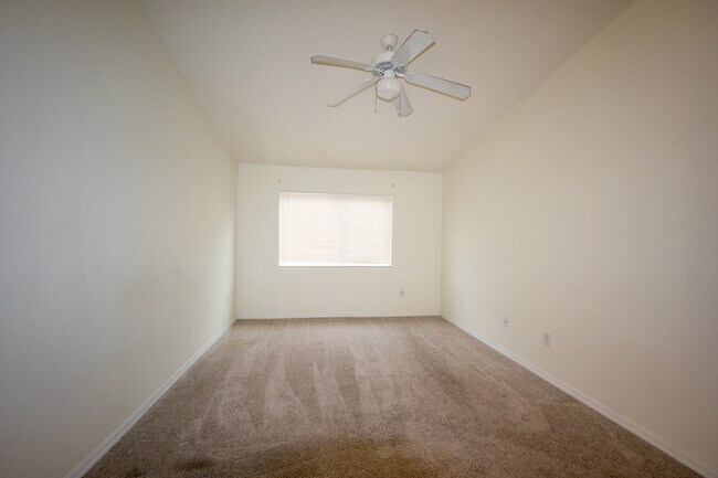 Building Photo - ICW-821 Orchid Dr.