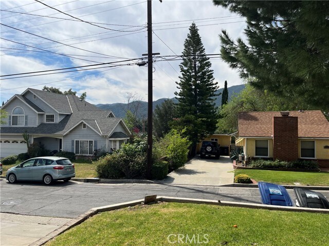 Building Photo - 3633 4th St