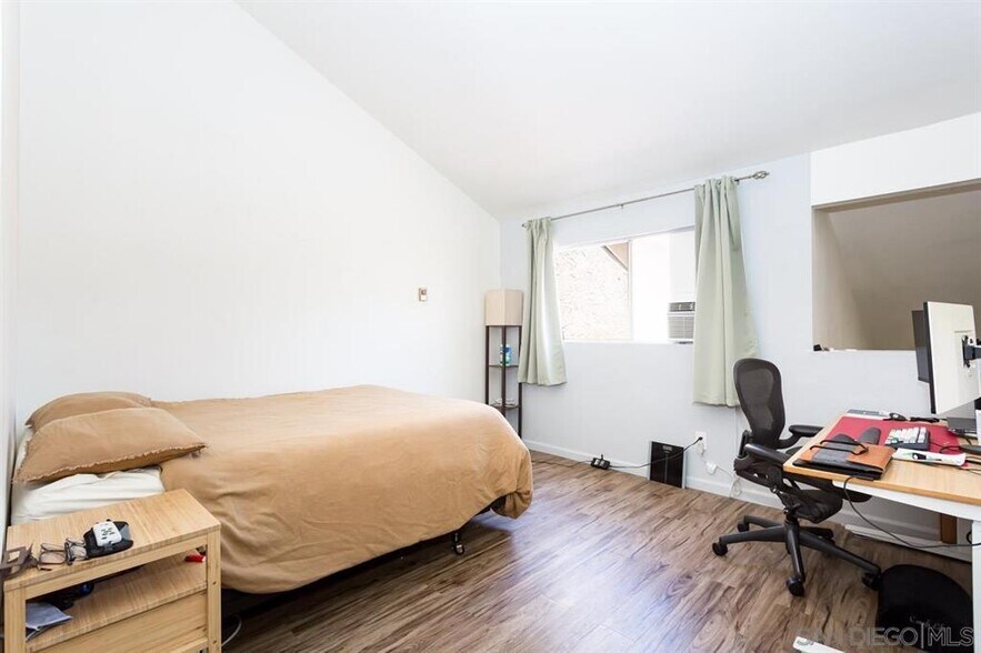 Building Photo - 6204 Caminito Carrena