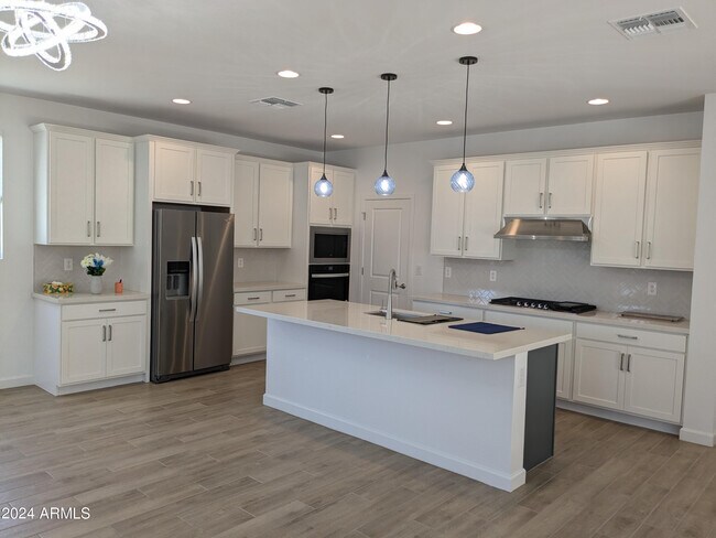 Building Photo - 2207 W Paso Trl