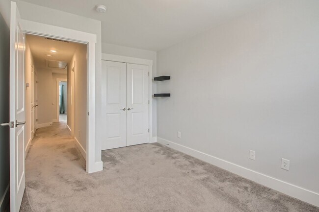 Building Photo - 3007 Blueberry Ln