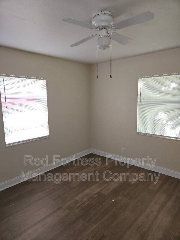 Building Photo - 4555 Jersey Rd