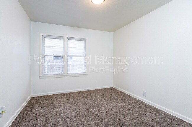 Building Photo - 3207 S Waco Ave