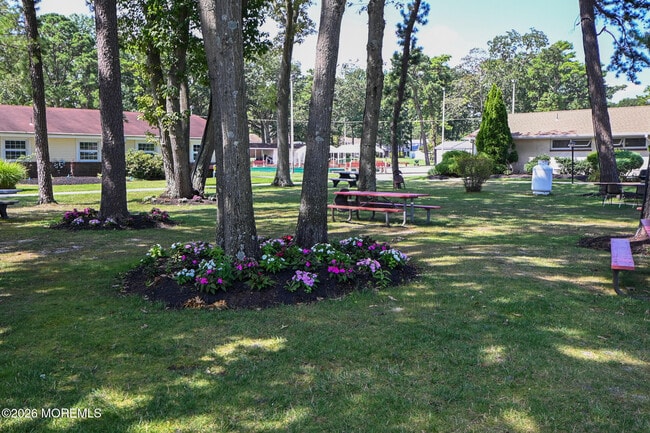 Building Photo - 341B Canterbury Ct