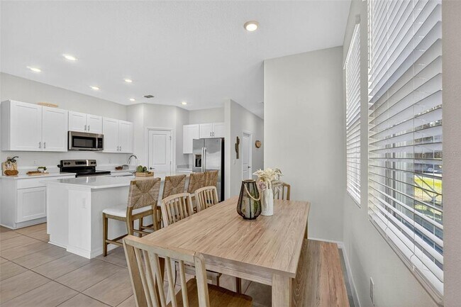 Building Photo - 3607 Main Hbr Dr