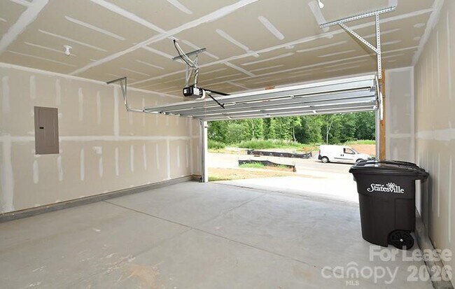 Building Photo - 119 Pecan Grv Ln