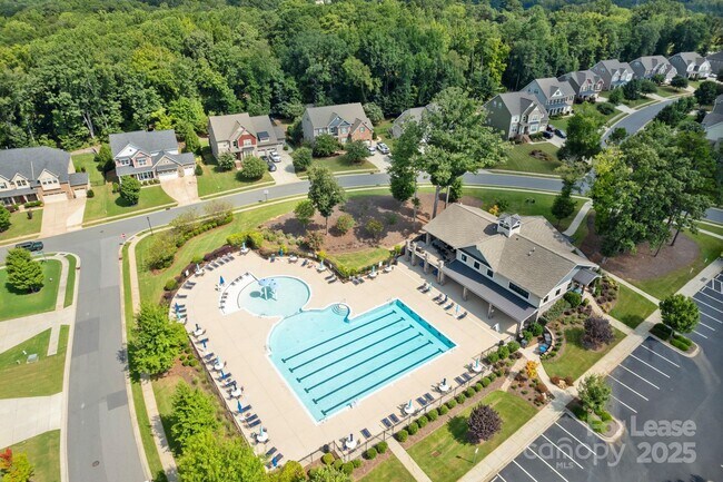 Building Photo - 188 Sweet Briar Dr