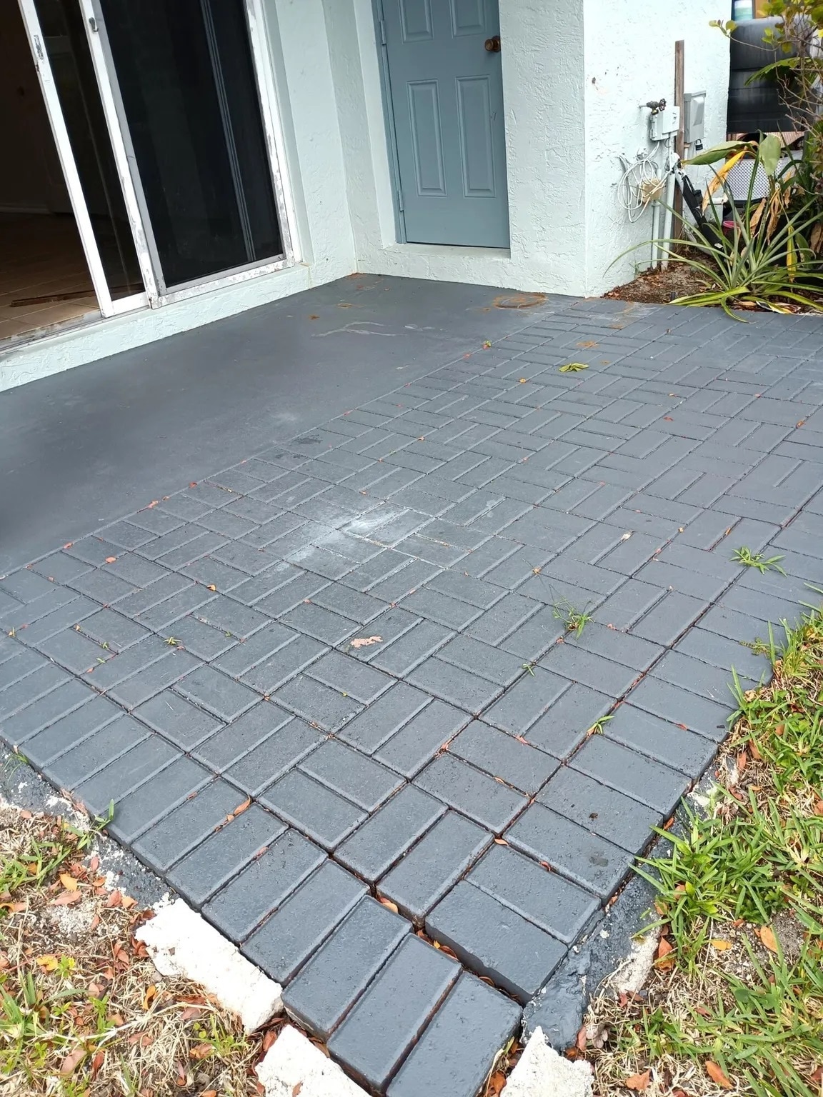 Building Photo - 3710 Oleander Ter