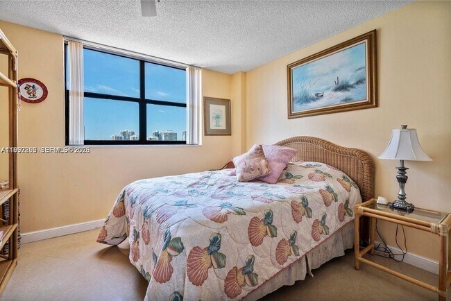 Building Photo - 210 174th St