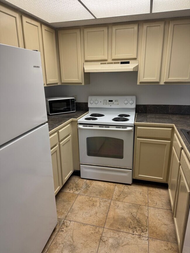 Building Photo - Great rent and a great community