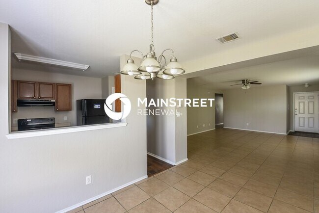 Building Photo - 3 Bedroom Pet-Friendly Home in San Antonio...