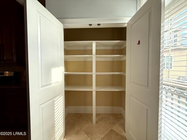 Building Photo - 54 Battery Crk Clb Dr