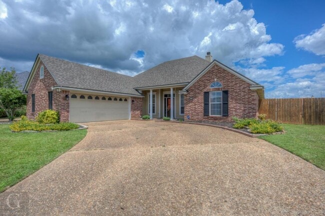 Building Photo - 1537 Nottoway Pl